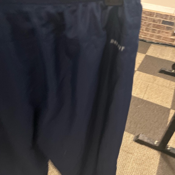 NIKE dri fit athletic pants. - Picture 7 of 16